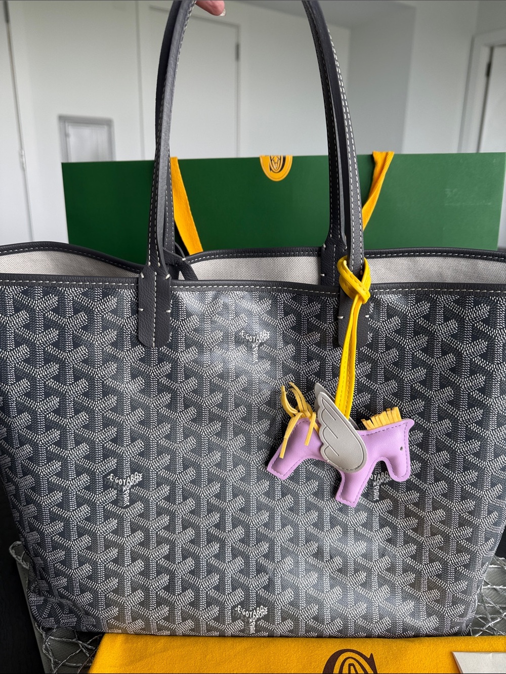 Goyard Gray St. Louis Tote with Purple Horse Charm - Picture 4 of 9